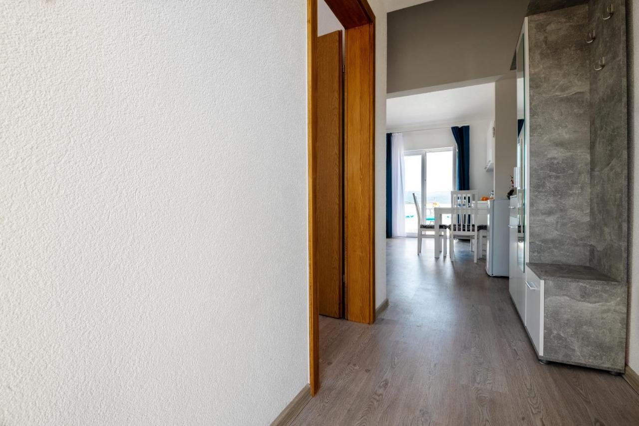 Apartmani Mate נאום מראה חיצוני תמונה