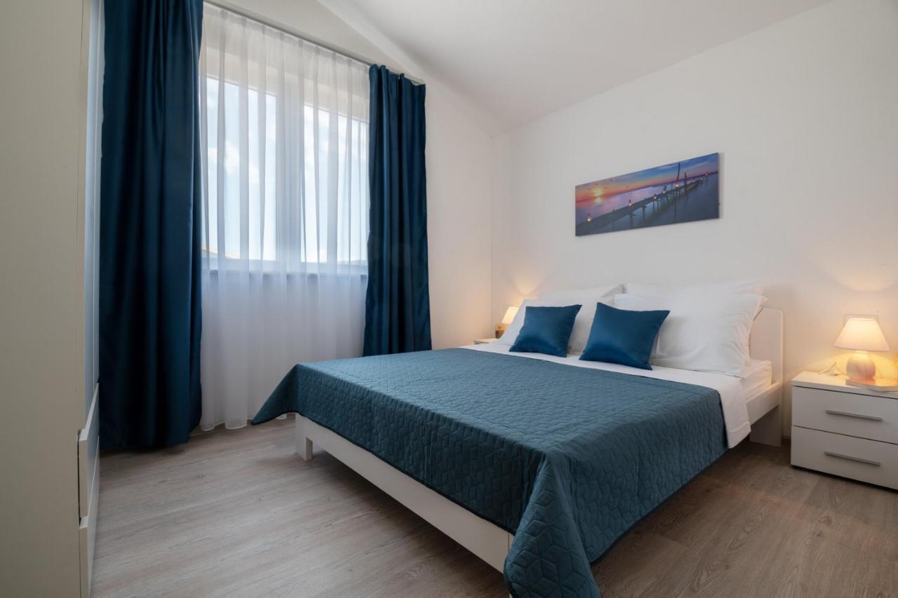 Apartmani Mate נאום מראה חיצוני תמונה