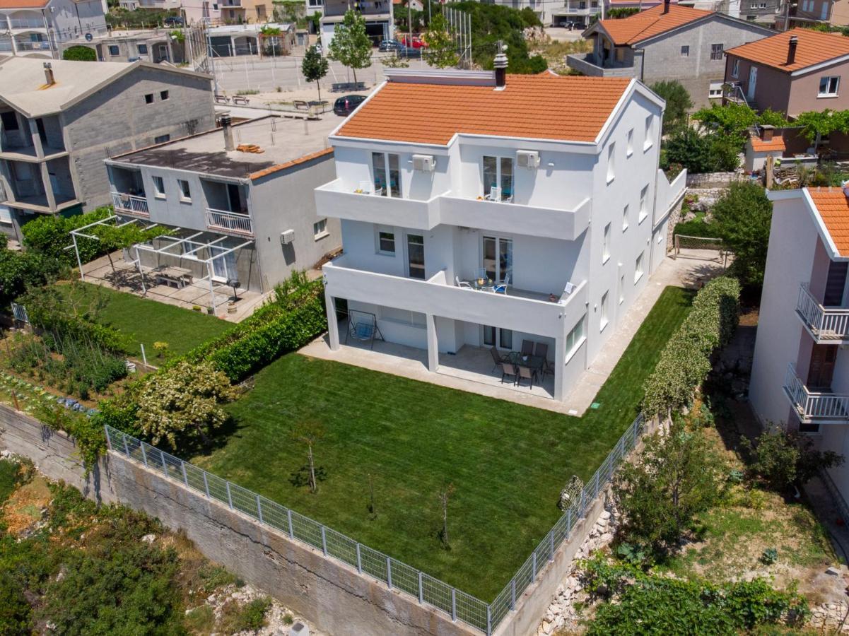 Apartmani Mate נאום מראה חיצוני תמונה
